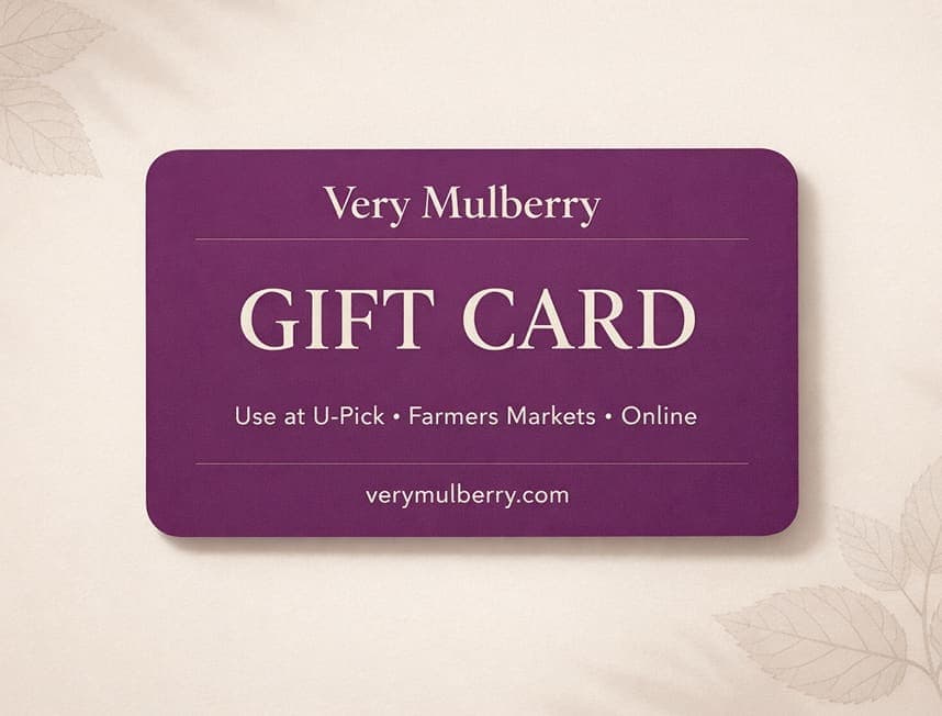 Фиолетовая подарочная карта Very Mulberry с надписью: используйте на U-Pick, фермерских рынках и онлайн